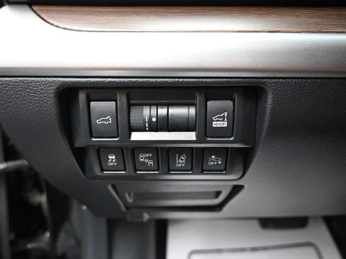 Used 2018 Subaru Outback 2.5i Touring AWD/4WD image 12