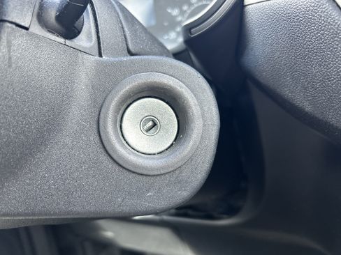 Used 2022 Ford Escape S image 22