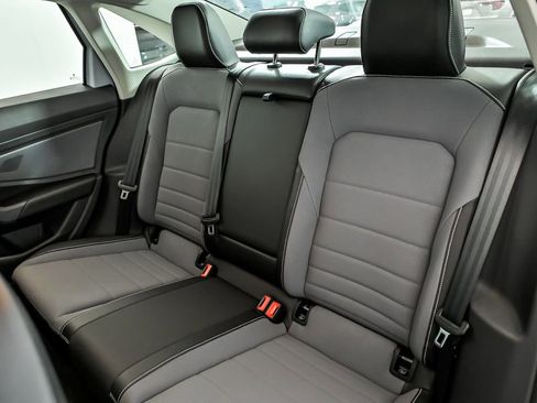 New 2026 Volkswagen Jetta SE FWD image 9