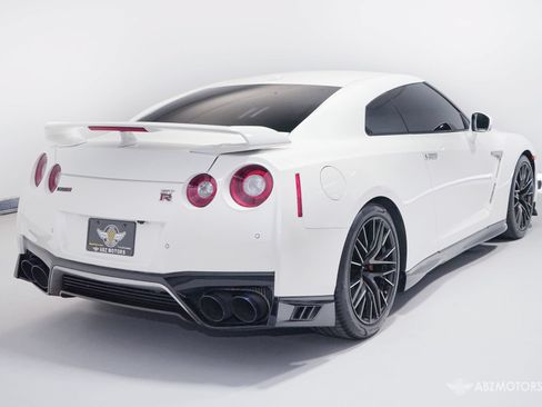 Used 2020 Nissan GT-R Premium w/ Premium Interior Package AWD/4WD image 5