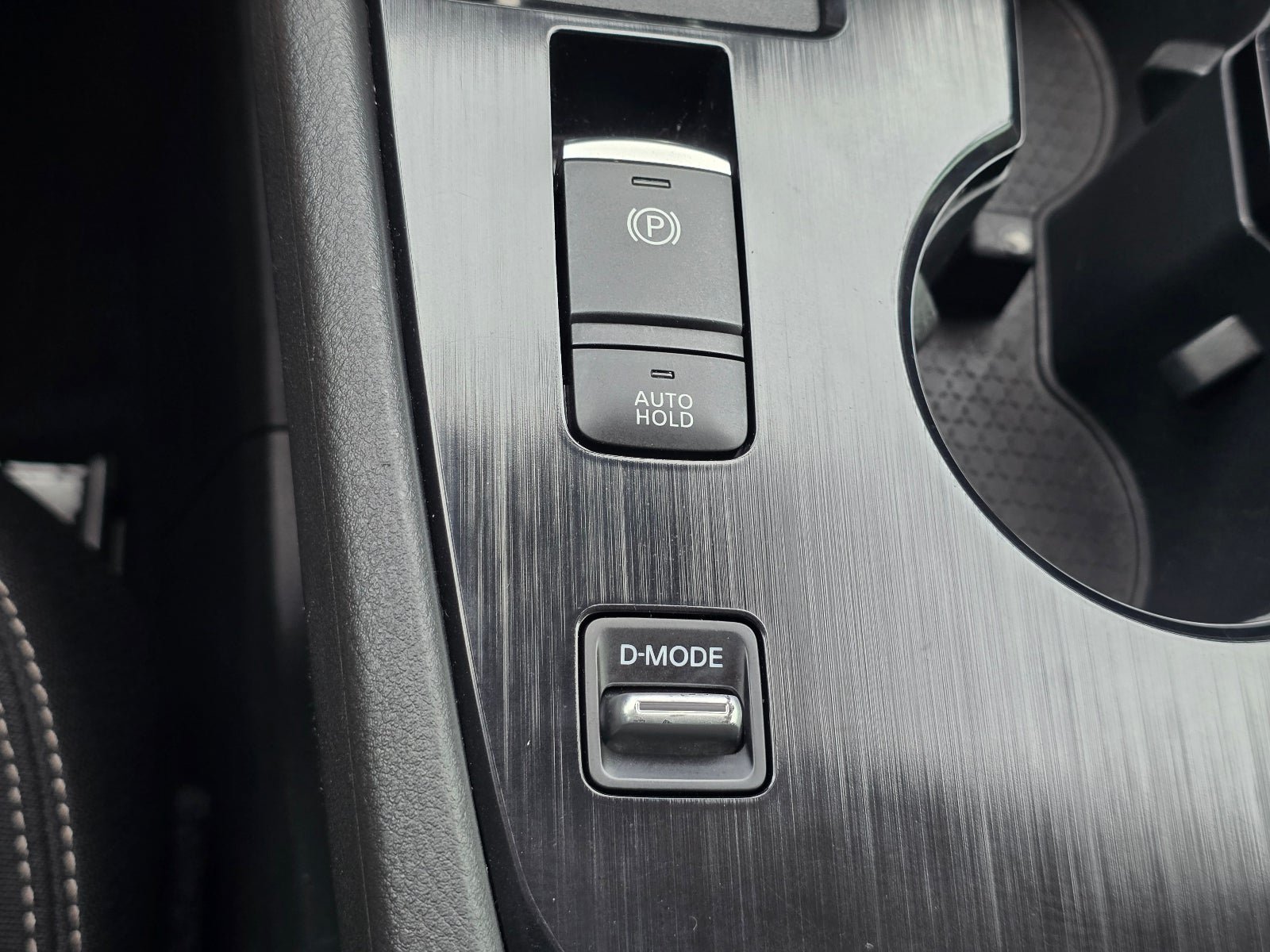 Used 2022 Nissan Rogue SV FWD image 20