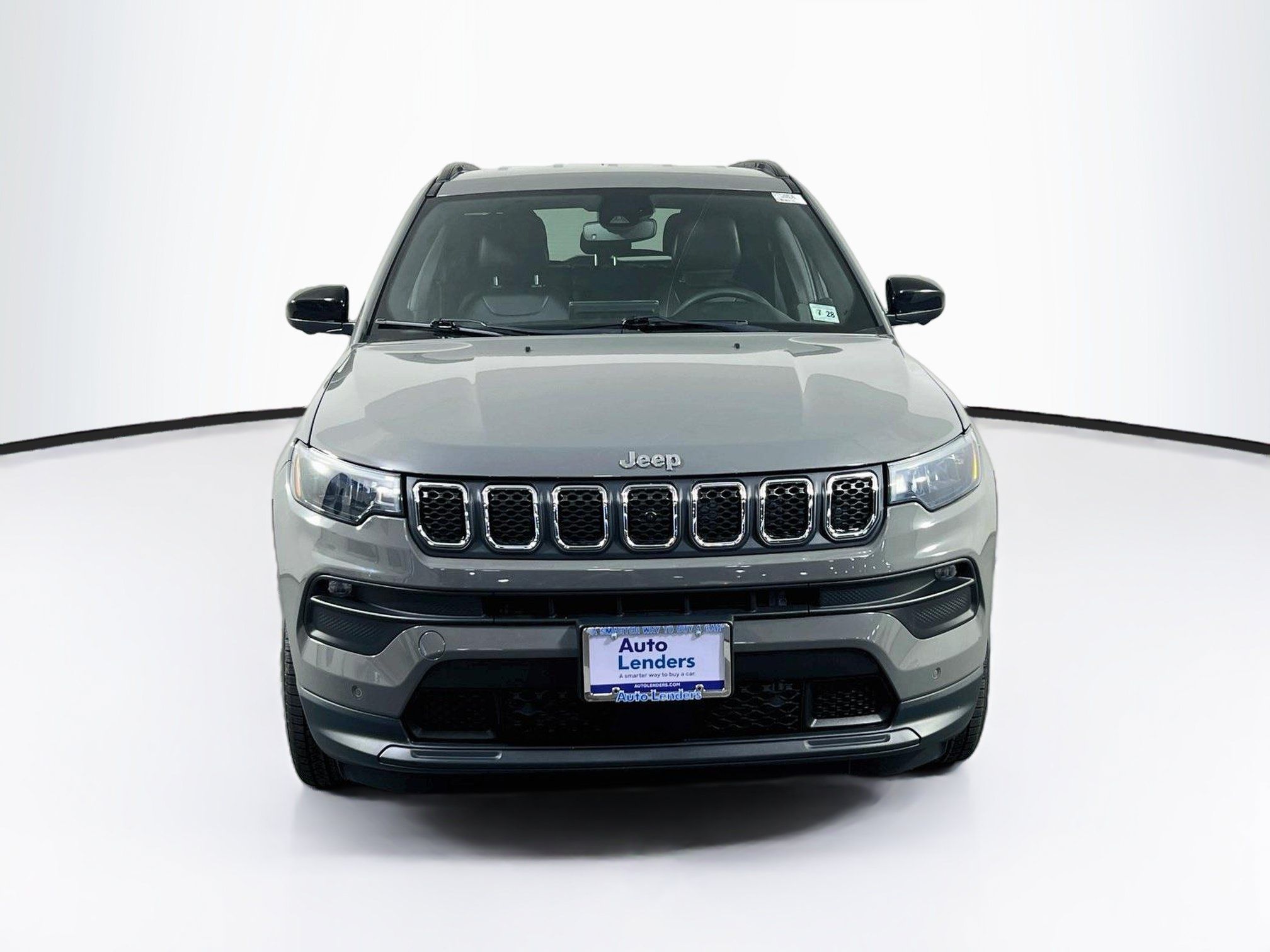 Used 2023 Jeep Compass Latitude AWD/4WD image 2