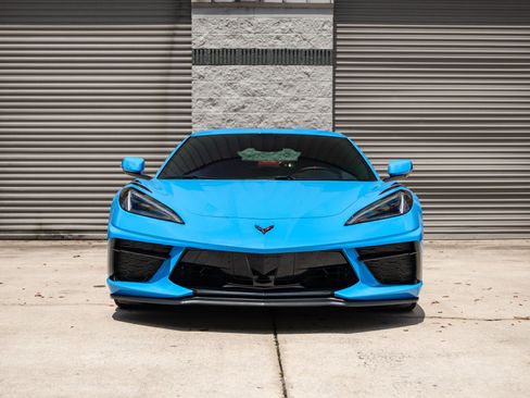 Used 2021 Chevrolet Corvette Stingray Coupe w/ Z51 Performance Package RWD image 3