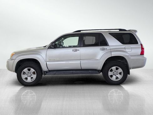 Used 2006 Toyota 4Runner SR5 AWD/4WD image 4