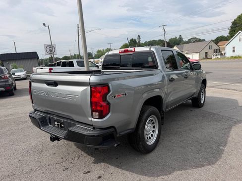 Used 2024 Chevrolet Colorado W/T w/ Technology Package AWD/4WD image 5