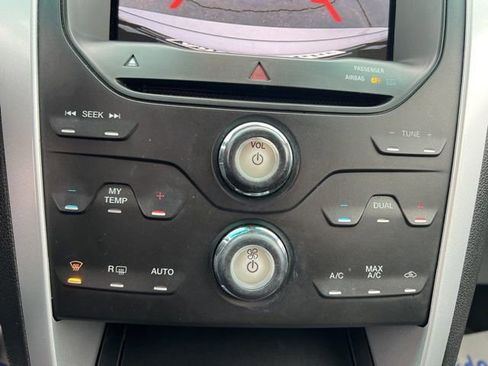 Used 2011 Ford Explorer XLT w/ 202A Rapid Spec Order Code image 21