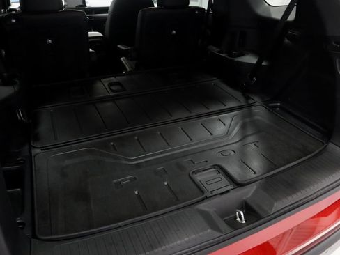 Used 2025 Honda Pilot TrailSport image 15