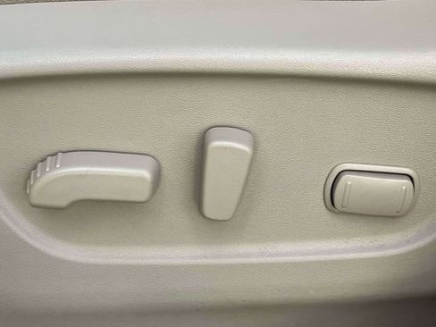 Used 2020 Nissan Rogue SL w/ Premium Package image 22