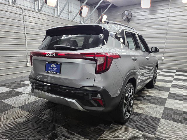 Used 2025 Kia Seltos SX AWD/4WD image 6