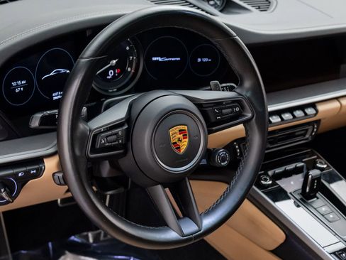 Used 2022 Porsche 911 Carrera image 12