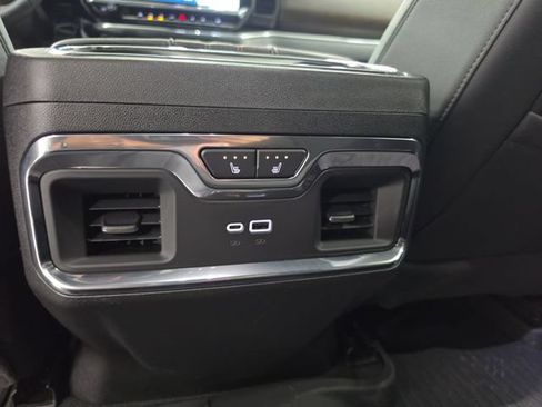 Used 2025 Chevrolet Silverado 1500 High Country w/ Technology Package AWD/4WD image 25