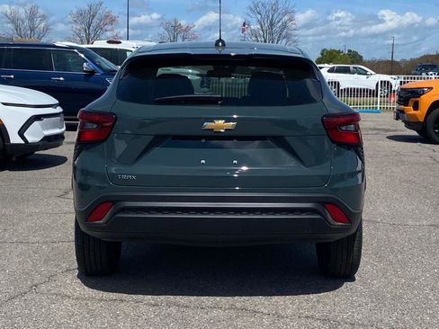 New 2026 Chevrolet Trax LS FWD image 4