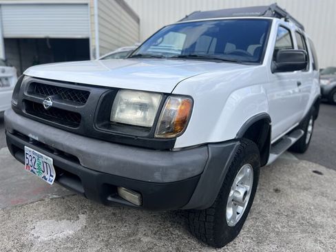 Used 2000 Nissan Xterra XE AWD/4WD image 1