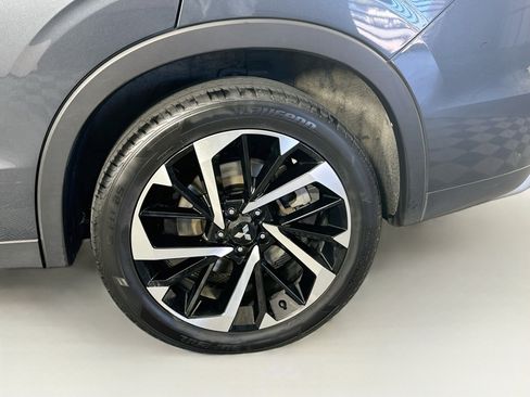 Used 2024 Mitsubishi Outlander SE AWD/4WD image 11