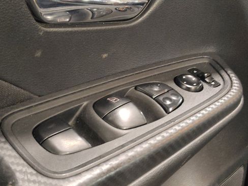 Used 2021 Nissan Versa SV FWD image 27
