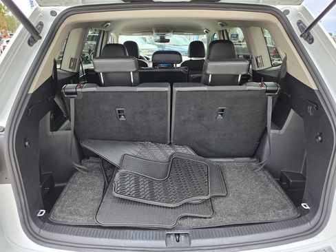 Used 2024 Volkswagen Atlas SE FWD image 14