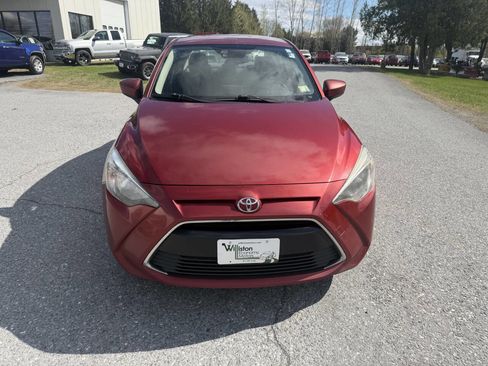 Used 2017 Toyota Yaris iA FWD image 8