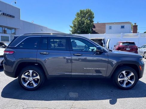 New 2026 Jeep Grand Cherokee Limited AWD/4WD image 8
