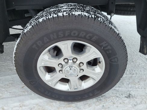 Used 2024 RAM 2500 Big Horn w/ Bed Utility Group image 5