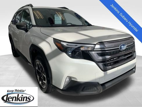 Certified 2025 Subaru Forester Premium image 1