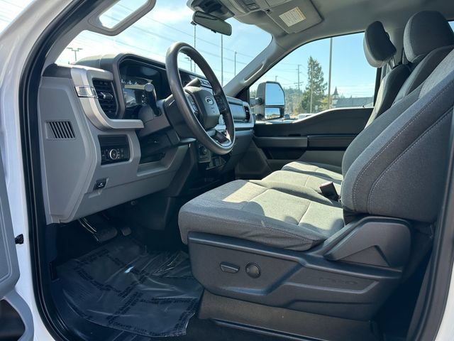 Used 2024 Ford F350 XLT AWD/4WD image 9
