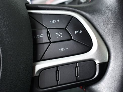 Used 2019 Jeep Compass Trailhawk image 34