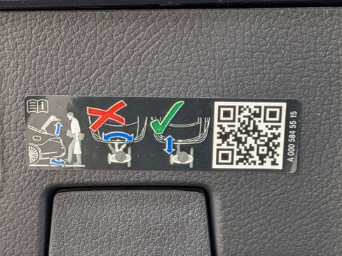 Used 2023 Mercedes-Benz CLA 250 4MATIC image 17