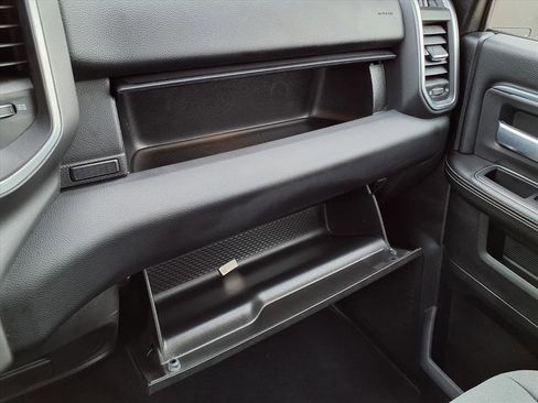 Used 2024 RAM 2500 Big Horn w/ Bed Utility Group image 16