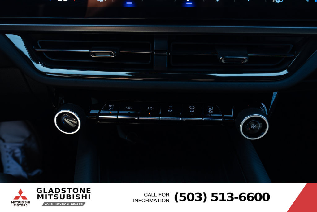Used 2024 Chevrolet Equinox EV RS FWD image 17