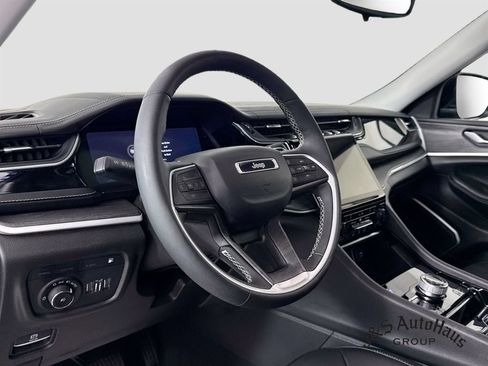 Used 2022 Jeep Grand Cherokee Limited 4xe AWD/4WD image 9
