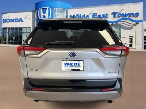 Used 2019 Toyota RAV4 XSE image 7