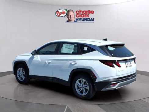 New 2026 Hyundai Tucson SE FWD image 3