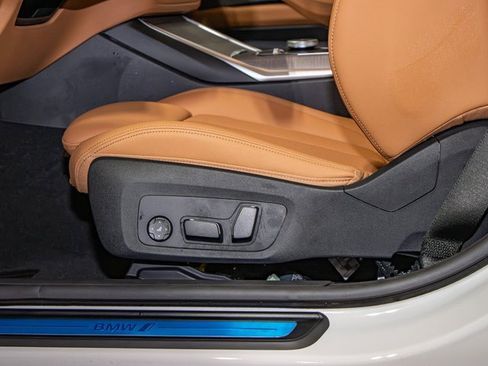 Used 2025 BMW i4 xDrive40i w/ Premium Package image 15