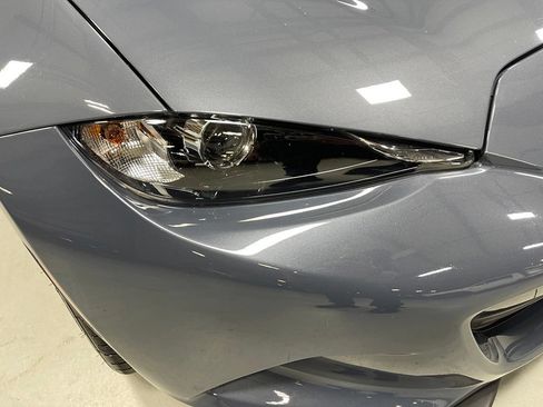 Used 2020 MAZDA MX-5 Miata RF Grand Touring RWD image 9