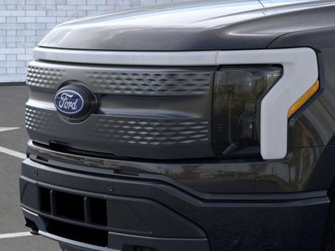 New 2025 Ford F150 Lightning Flash AWD/4WD image 15