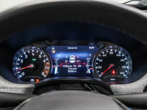 Used 2022 Jeep Compass Latitude FWD image 24