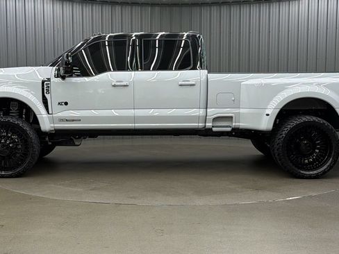 Used 2026 Ford F450 Platinum AWD/4WD image 2