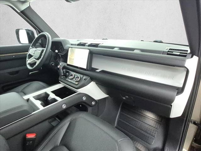Certified 2025 Land Rover Defender 110 S AWD/4WD image 26