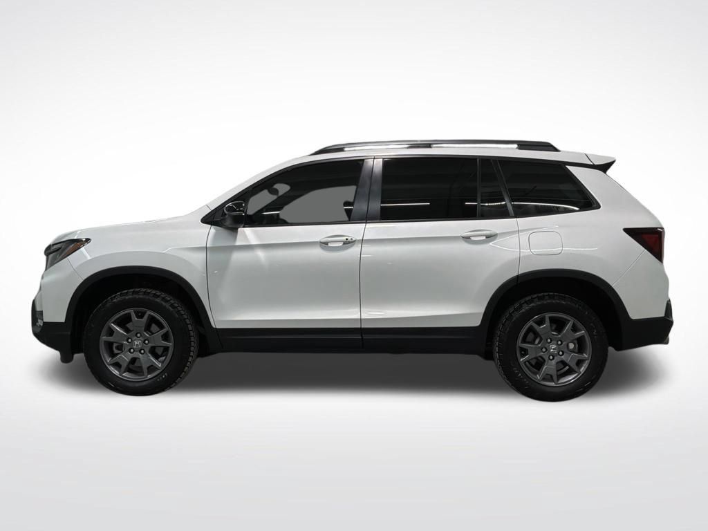 Certified 2025 Honda Passport TrailSport image 31