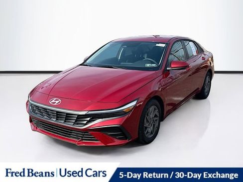Used 2024 Hyundai Elantra SEL image 3
