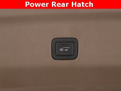 Used 2025 GMC Yukon Denali w/ Sun & Power Step Package image 35