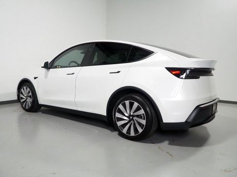 Used 2026 Tesla Model Y Long Range AWD/4WD image 9