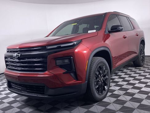 New 2025 Chevrolet Traverse LT w/ Midnight/Sport Edition image 17