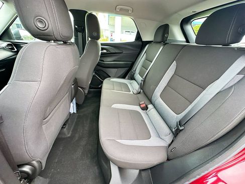 Used 2024 Chevrolet TrailBlazer LS FWD image 22