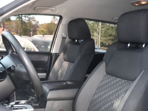 Used 2021 Toyota Tundra SR5 image 11