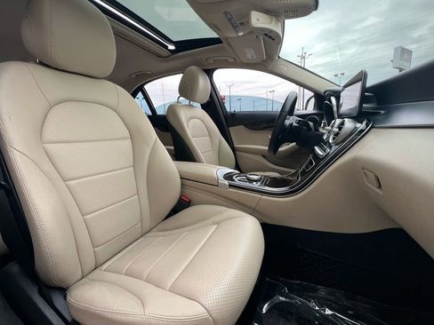 Used 2019 Mercedes-Benz C 300 Sedan image 31