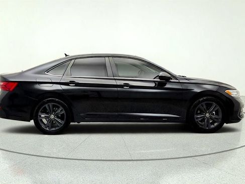 Used 2022 Volkswagen Jetta SE FWD image 4