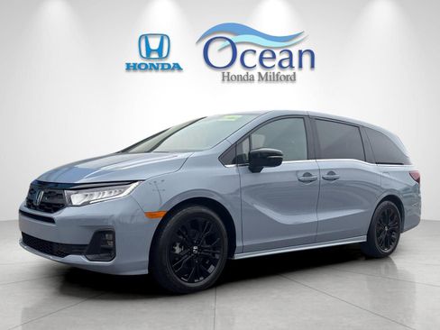 Used 2025 Honda Odyssey Sport-L image 7