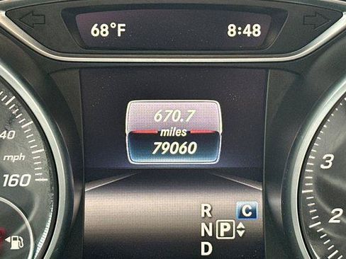 Used 2018 Mercedes-Benz GLA 250 image 24