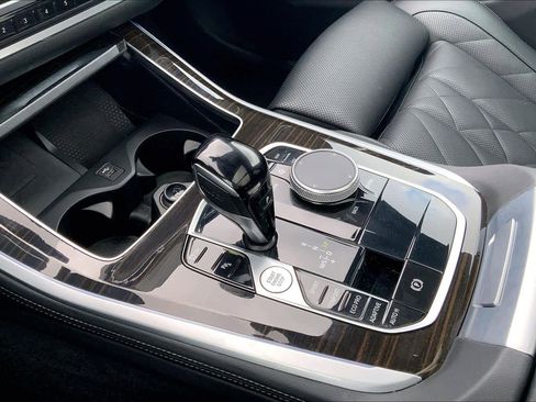 Used 2023 BMW X5 sDrive40i w/ Premium Package image 17